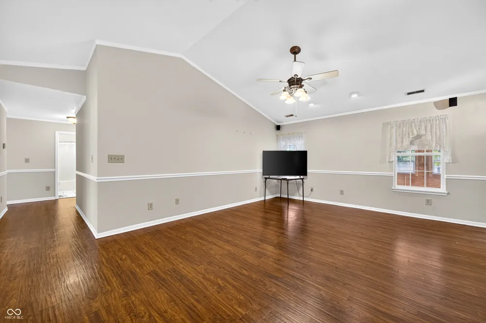1240 Matthews Court Franklin, IN 46131