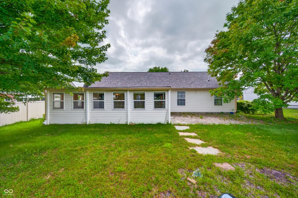 1240 Matthews Court Franklin, IN 46131