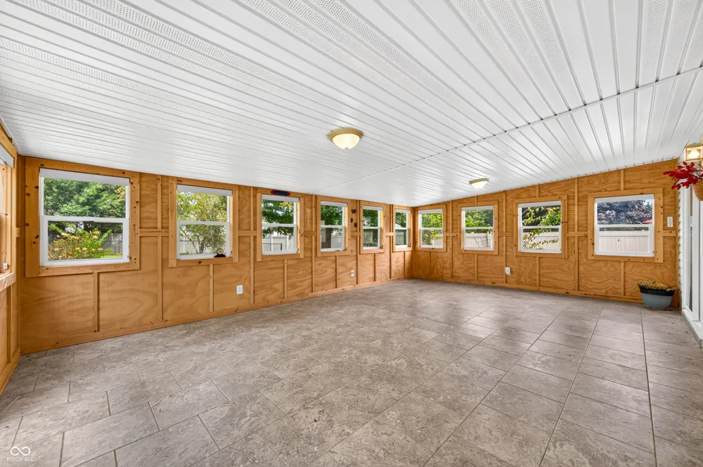 1240 Matthews Court Franklin, IN 46131