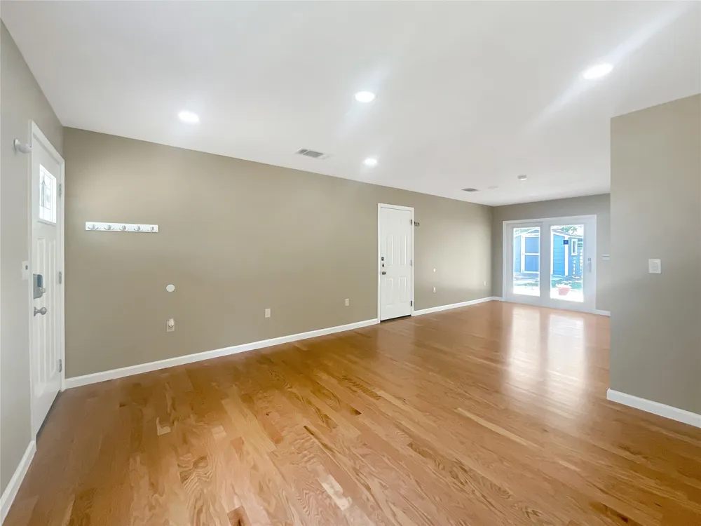 8801 Parkfield Drive Austin, TX 78758