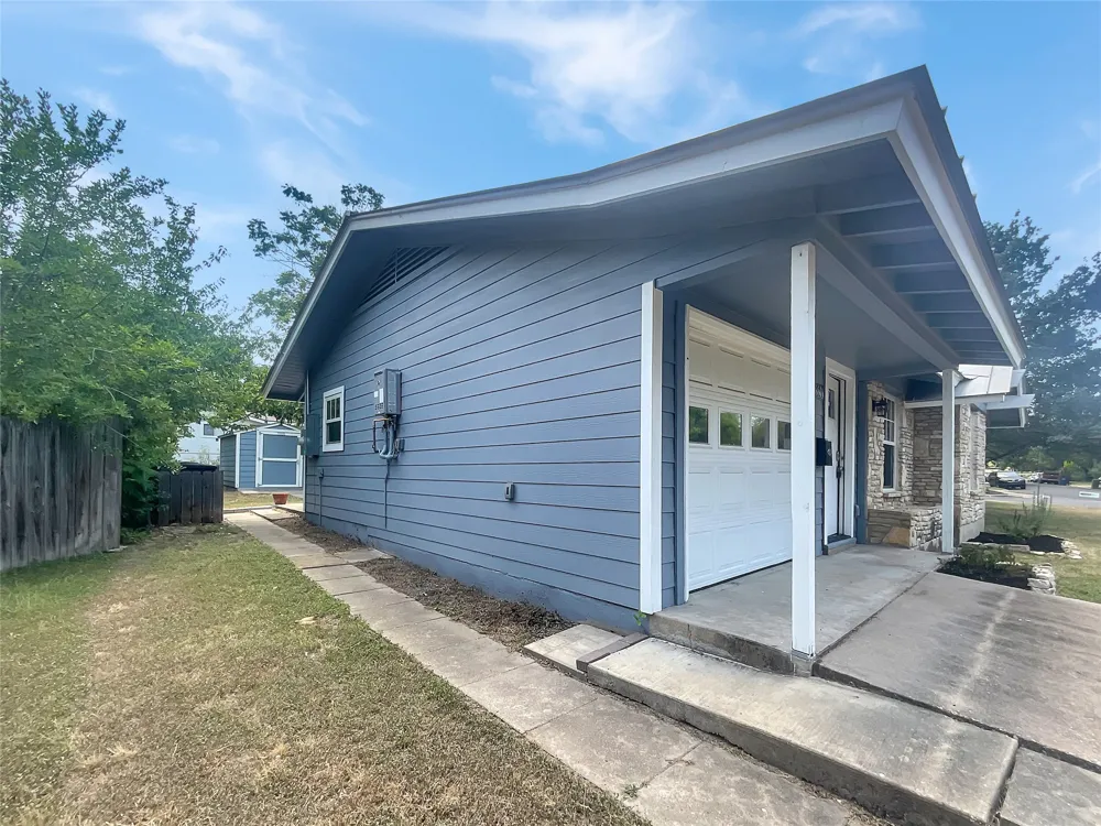 8801 Parkfield Drive Austin, TX 78758