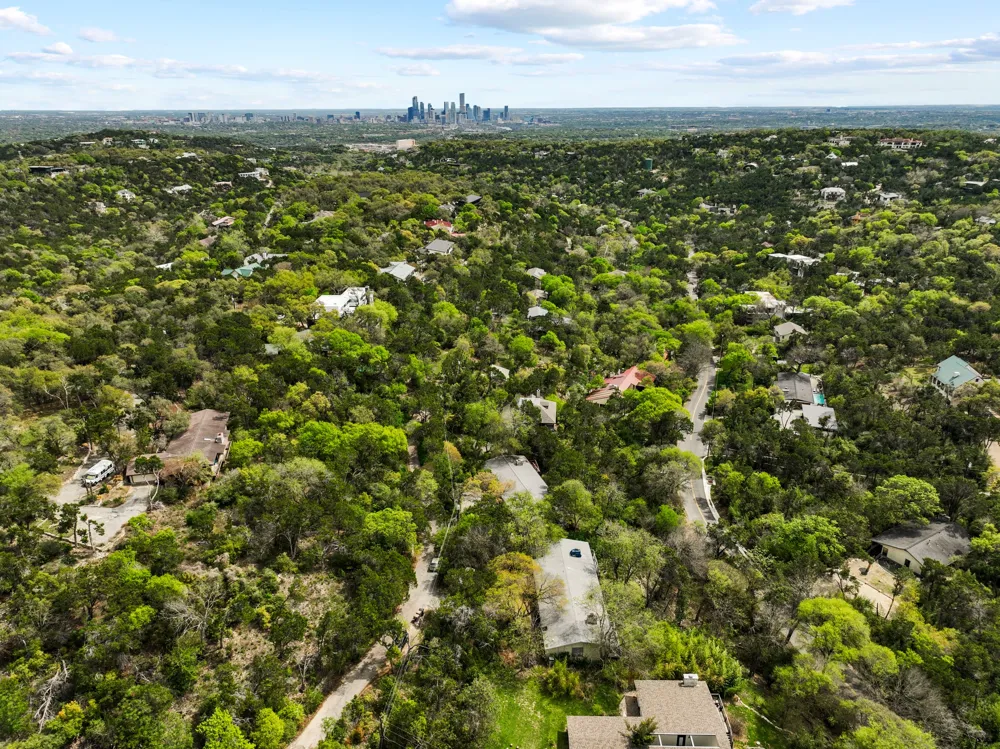 1204 Yaupon Valley Road West Lake Hills, TX 78746