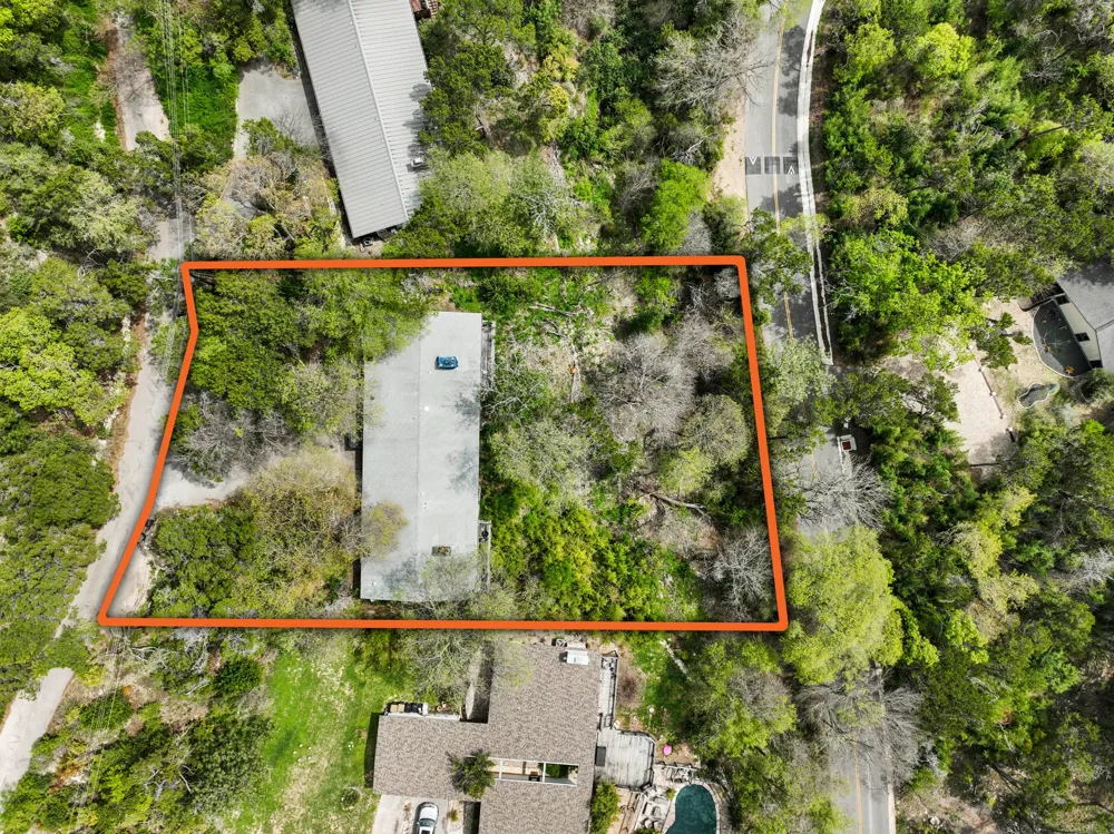 1204 Yaupon Valley Road West Lake Hills, TX 78746