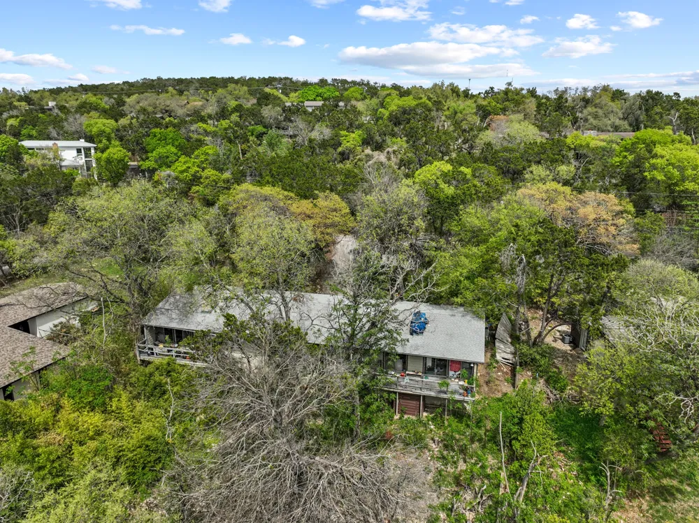 1204 Yaupon Valley Road West Lake Hills, TX 78746