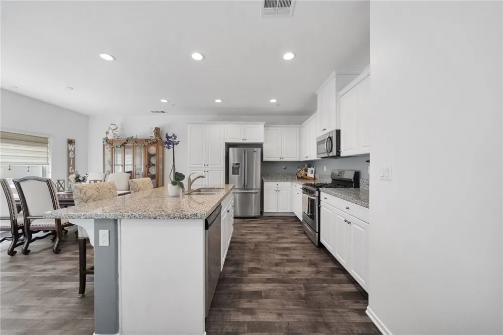 24289 Bay Laurel Avenue Murrieta, CA 92562