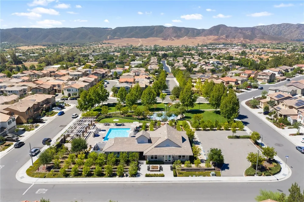 24289 Bay Laurel Avenue Murrieta, CA 92562