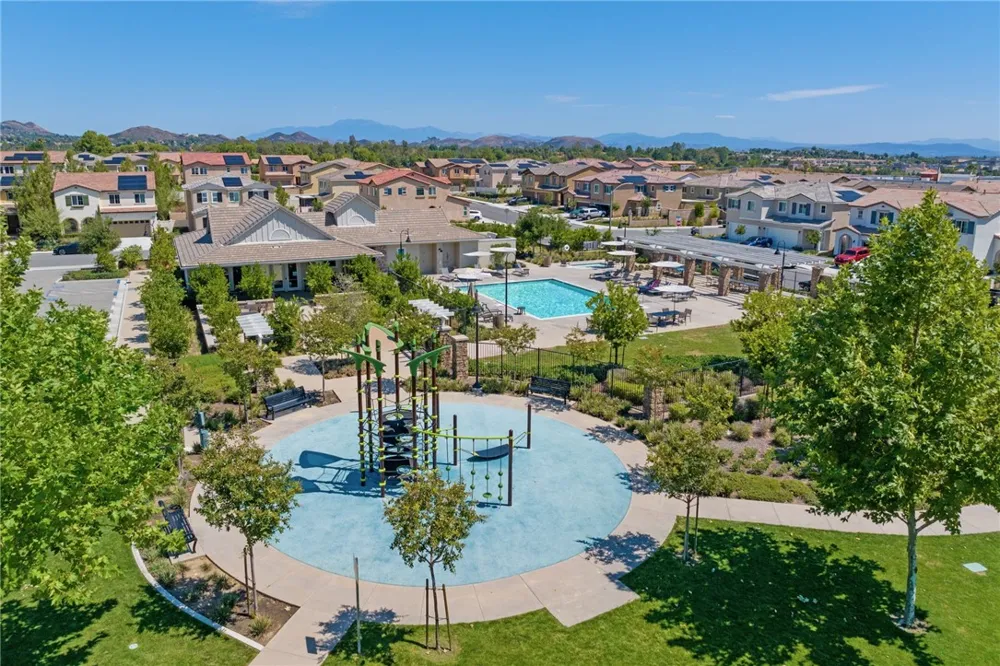 24289 Bay Laurel Avenue Murrieta, CA 92562