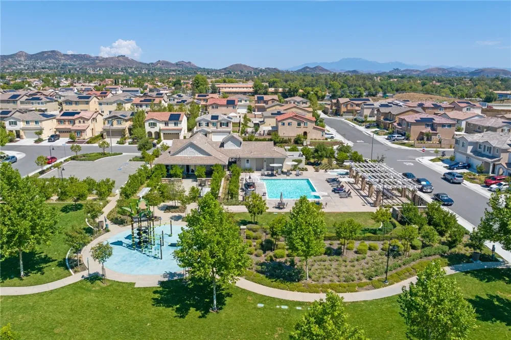 24289 Bay Laurel Avenue Murrieta, CA 92562