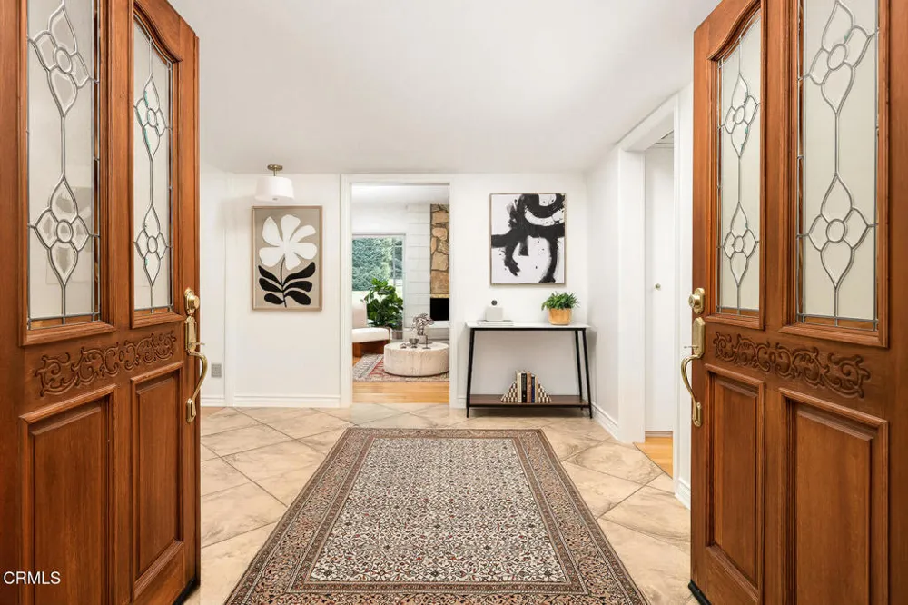 2725 Brierhaven Drive La Crescenta, CA 91214
