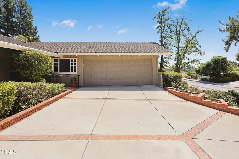 2725 Brierhaven Drive La Crescenta, CA 91214