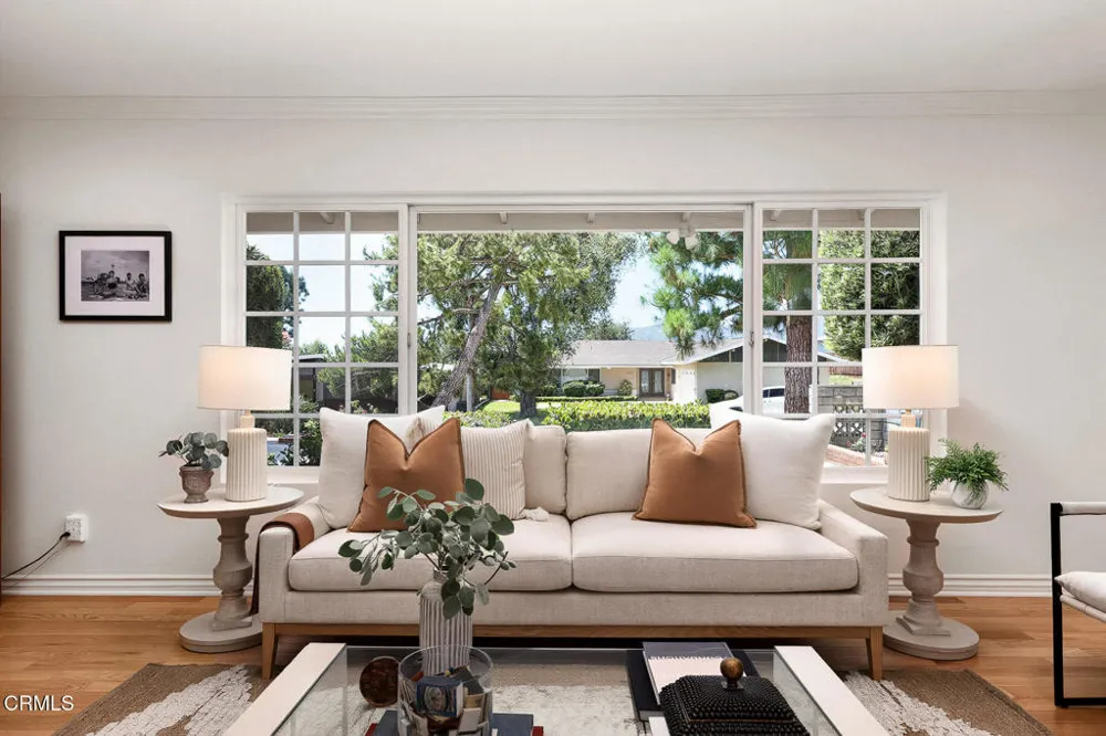2725 Brierhaven Drive La Crescenta, CA 91214