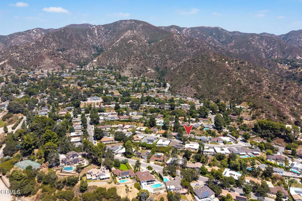 2725 Brierhaven Drive La Crescenta, CA 91214
