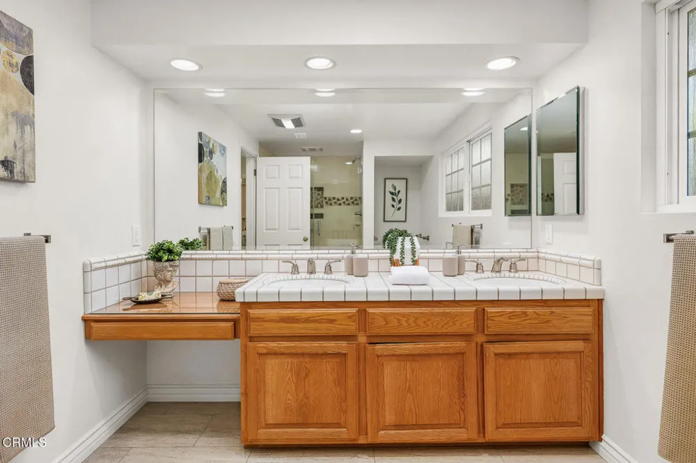2725 Brierhaven Drive La Crescenta, CA 91214