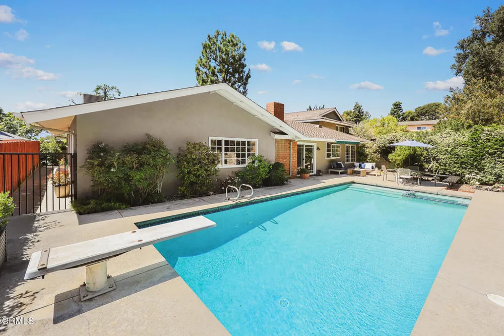 2725 Brierhaven Drive La Crescenta, CA 91214