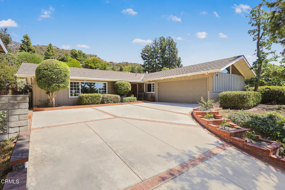 2725 Brierhaven Drive La Crescenta, CA 91214