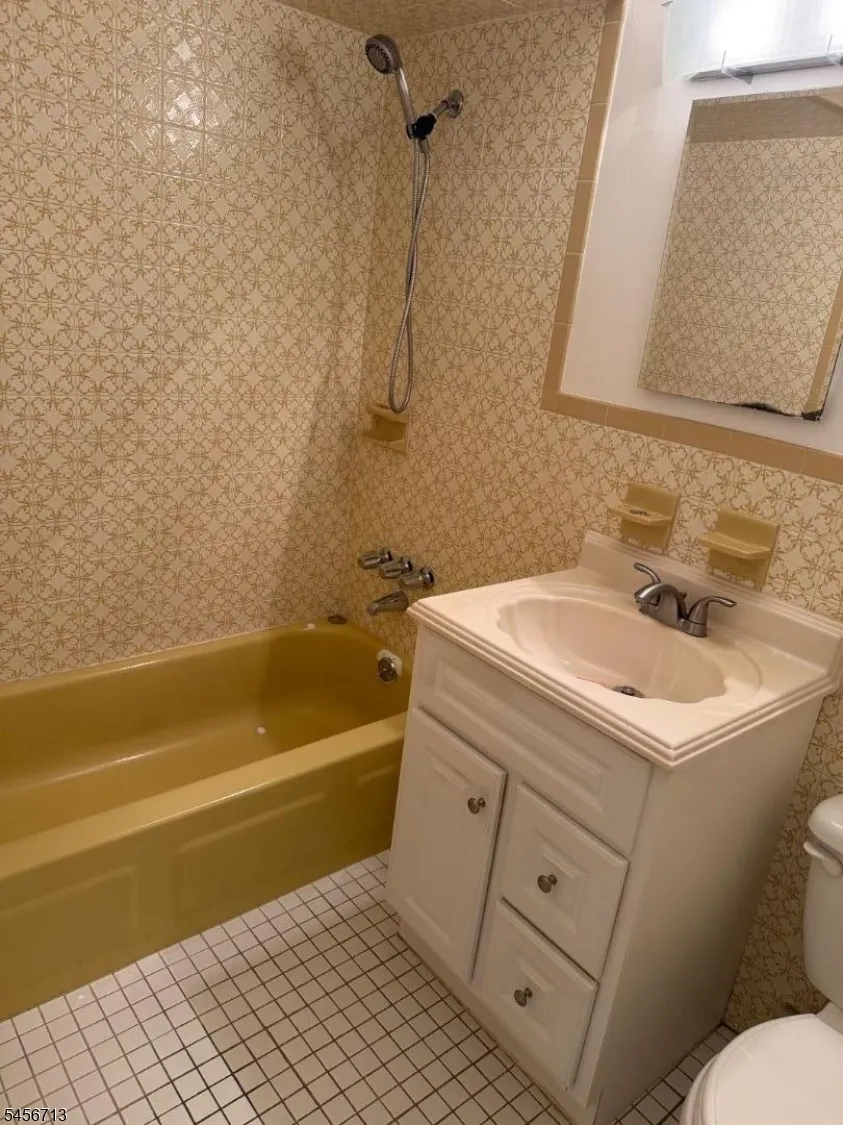 45 Hussa Street, Unit 14 #14 Unit 14 Linden City, NJ 07036