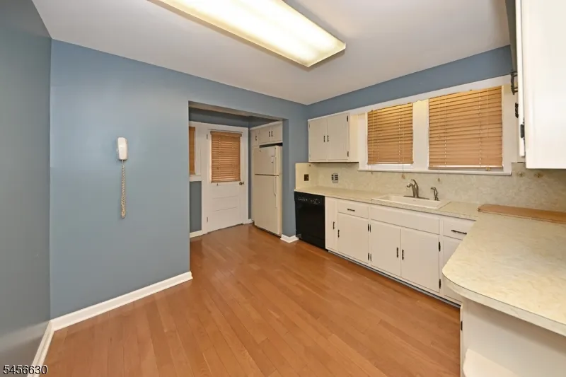 856 Ester Ave Teaneck, NJ 07666
