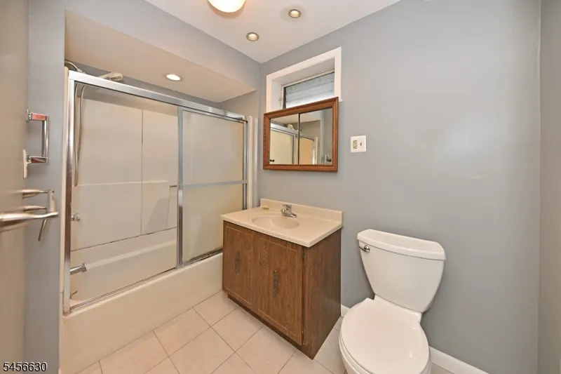 856 Ester Ave Teaneck, NJ 07666