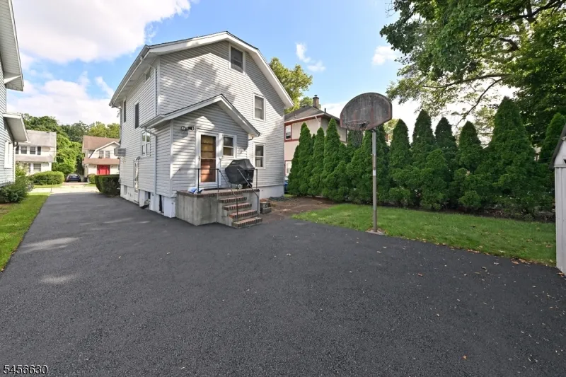 856 Ester Ave Teaneck, NJ 07666