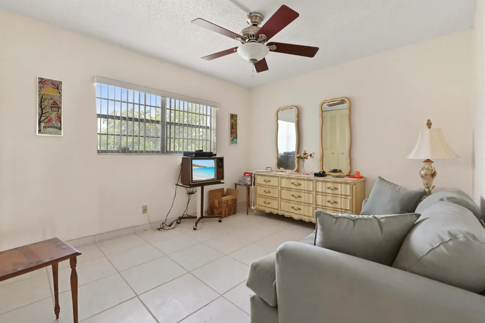 3506 NW 49th Avenue #603 Lauderdale Lakes, FL 33319