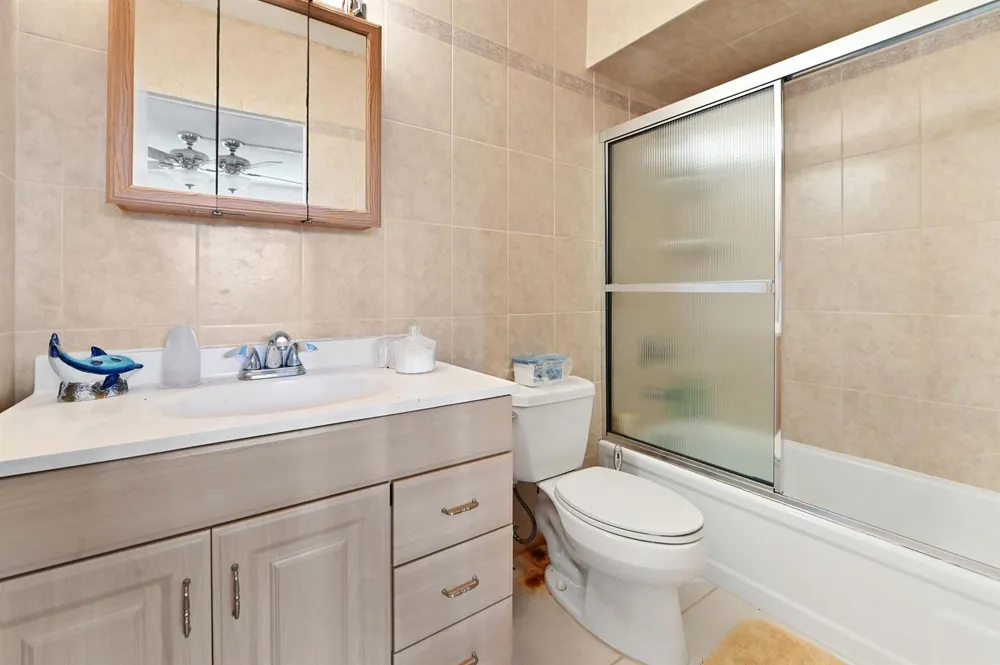 3506 NW 49th Avenue #603 Lauderdale Lakes, FL 33319