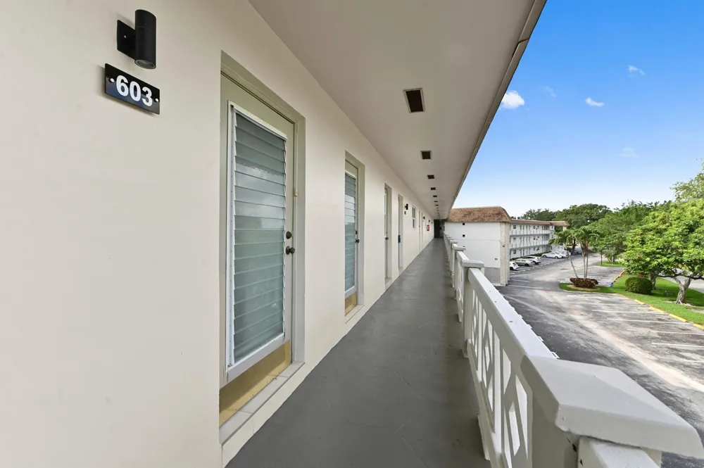 3506 NW 49th Avenue #603 Lauderdale Lakes, FL 33319