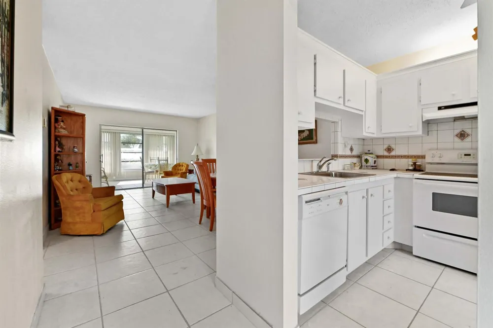 3506 NW 49th Avenue #603 Lauderdale Lakes, FL 33319