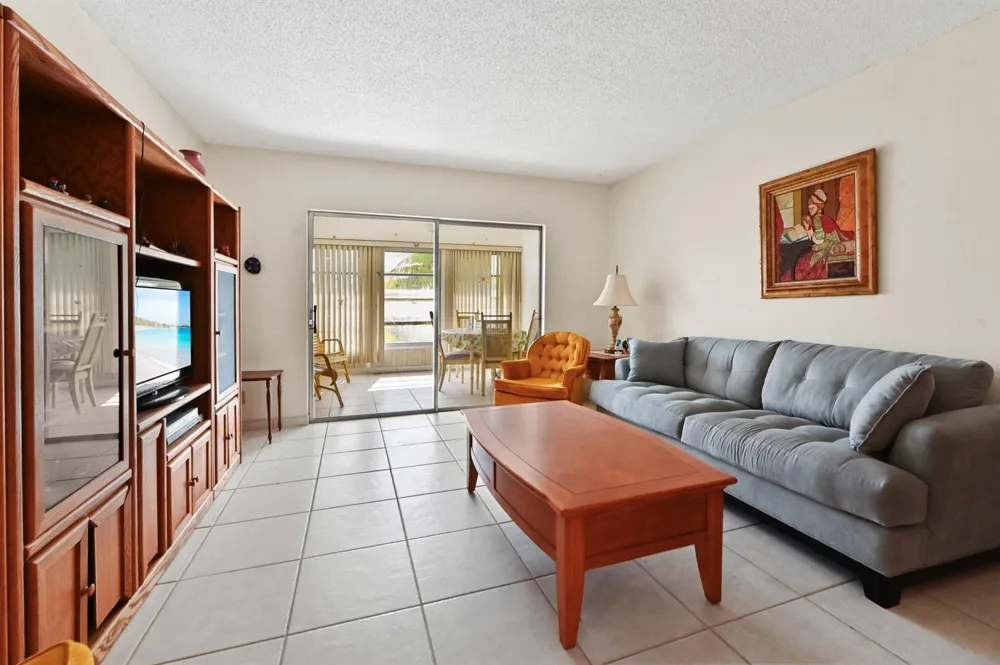 3506 NW 49th Avenue #603 Lauderdale Lakes, FL 33319