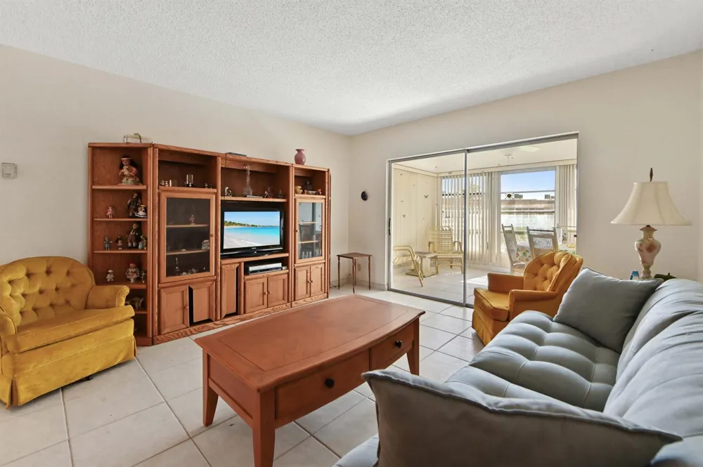 3506 NW 49th Avenue #603 Lauderdale Lakes, FL 33319