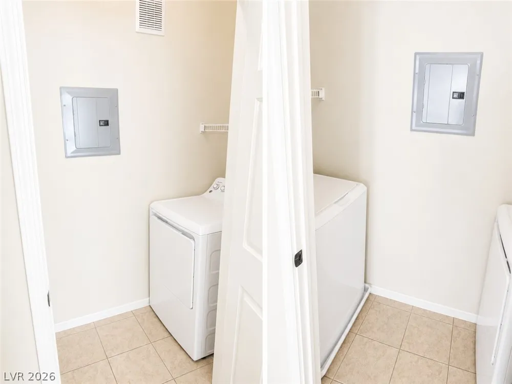 7115 S Durango Drive #304 Las Vegas, NV 89113
