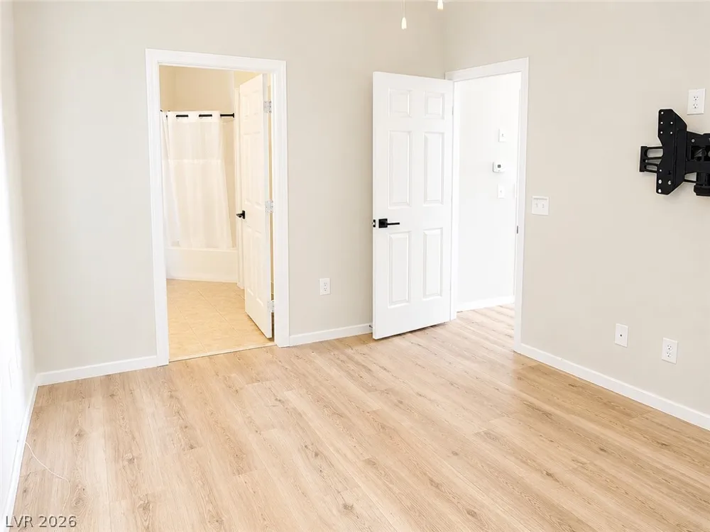 7115 S Durango Drive #304 Las Vegas, NV 89113