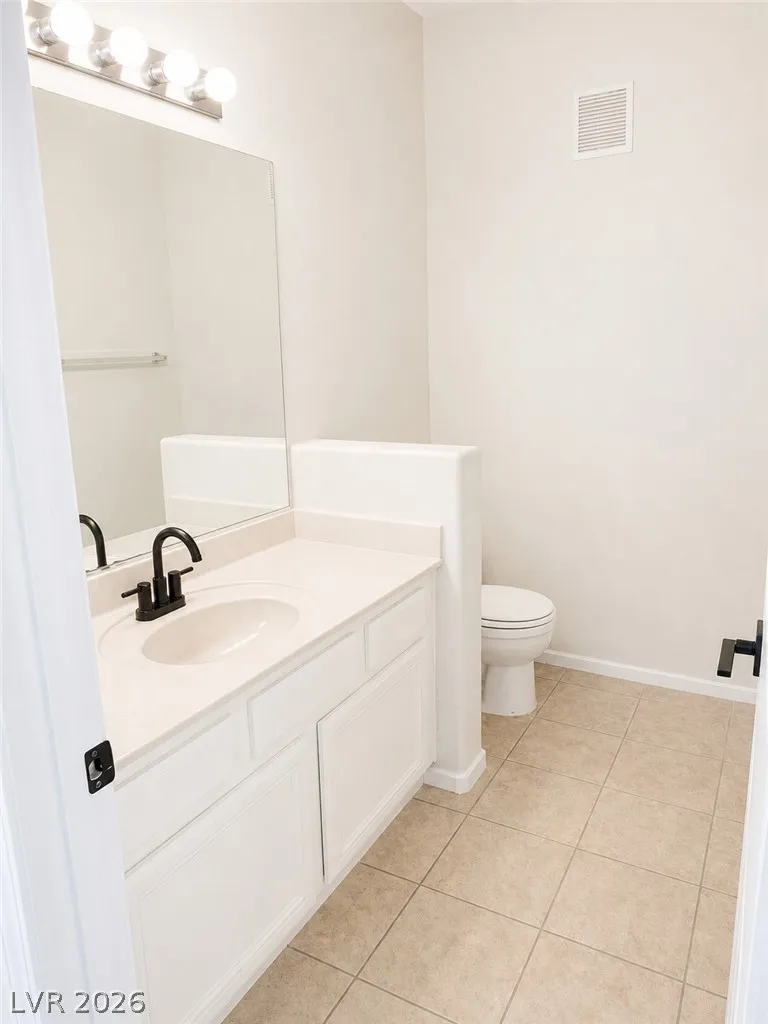 7115 S Durango Drive #304 Las Vegas, NV 89113