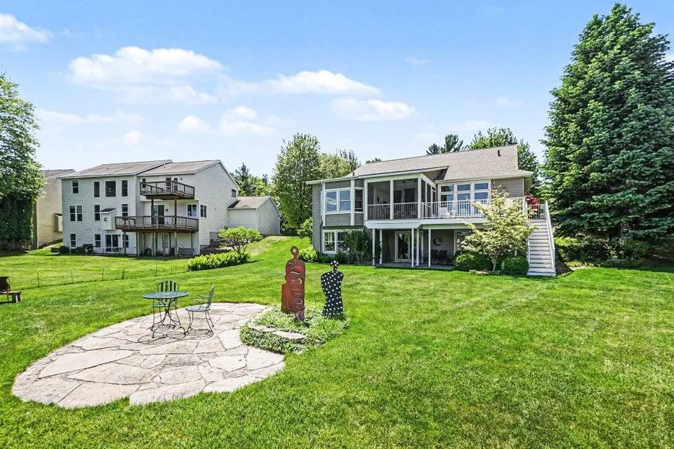 6852 Westshire Drive Norton Shores City, MI 49444