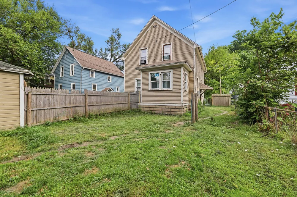 1612 Hays Park Avenue Kalamazoo City, MI 49001
