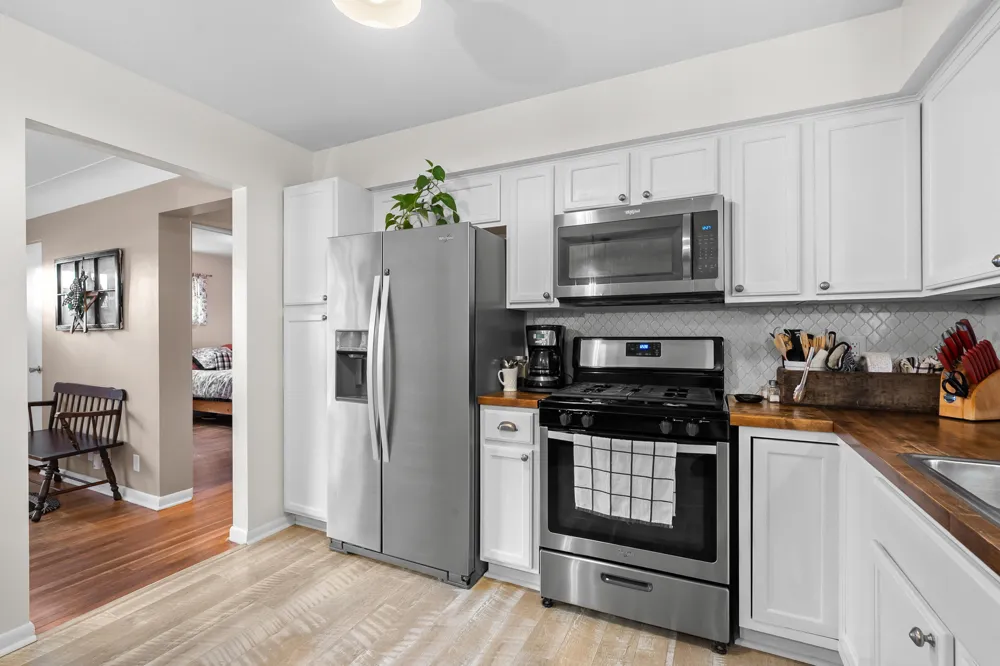 8027 Waylee Street Portage City, MI 49002