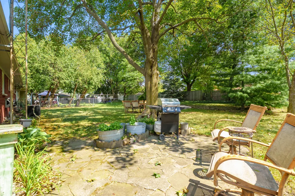 8027 Waylee Street Portage City, MI 49002