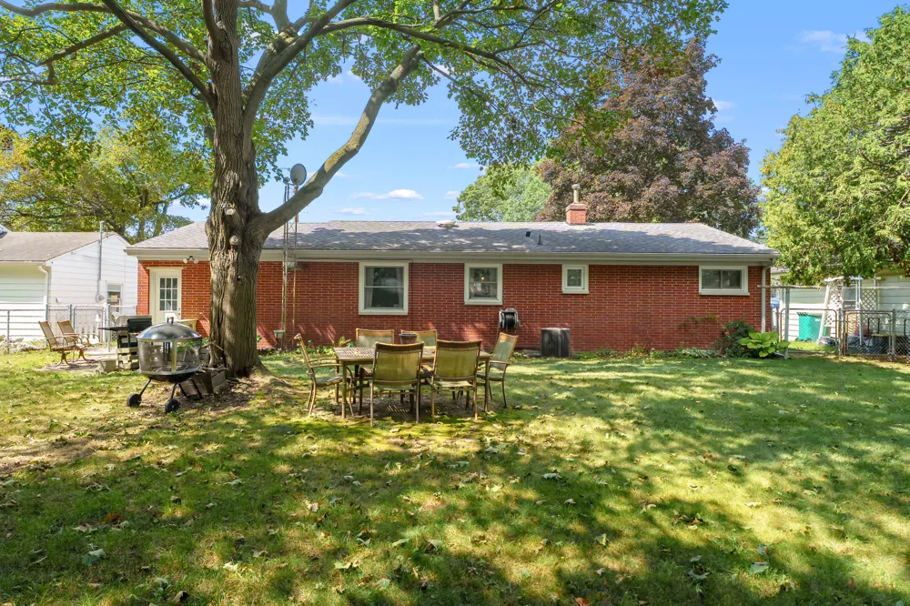 8027 Waylee Street Portage City, MI 49002