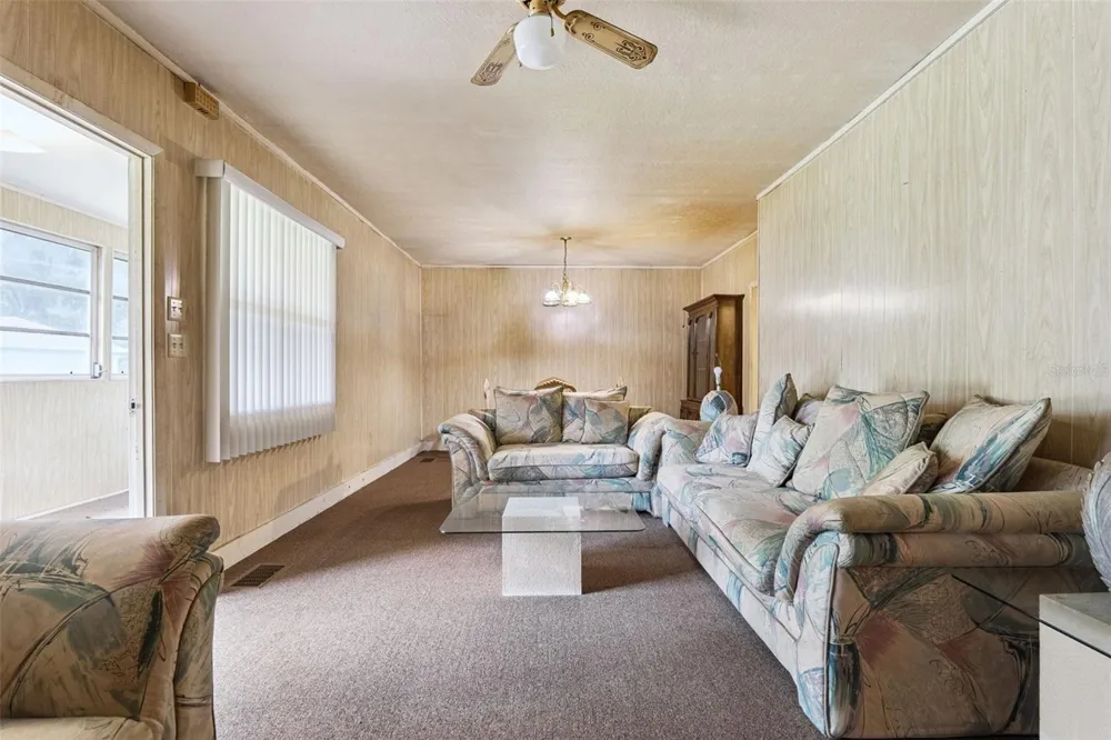 381 W OHIO AVENUE Lake Helen, FL 32744