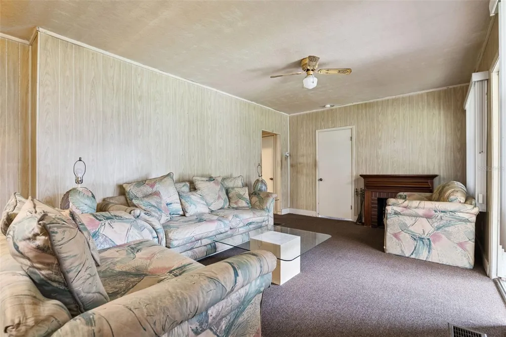 381 W OHIO AVENUE Lake Helen, FL 32744