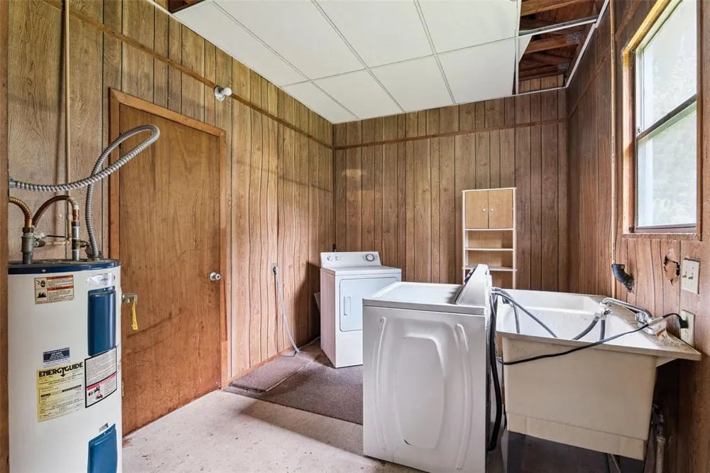381 W OHIO AVENUE Lake Helen, FL 32744