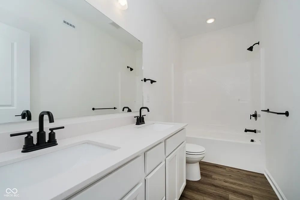 1775 Gualandri Lane Westfield, IN 46074