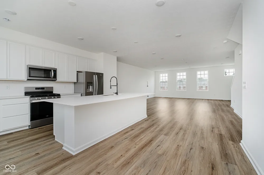 1775 Gualandri Lane Westfield, IN 46074