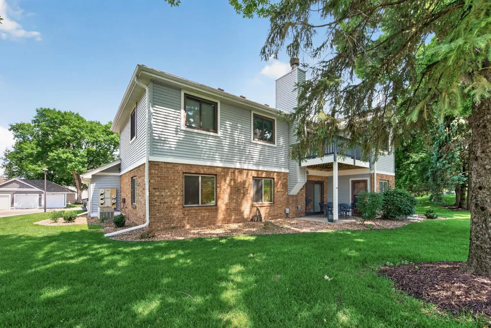 6976 Langford Court Edina, MN 55436