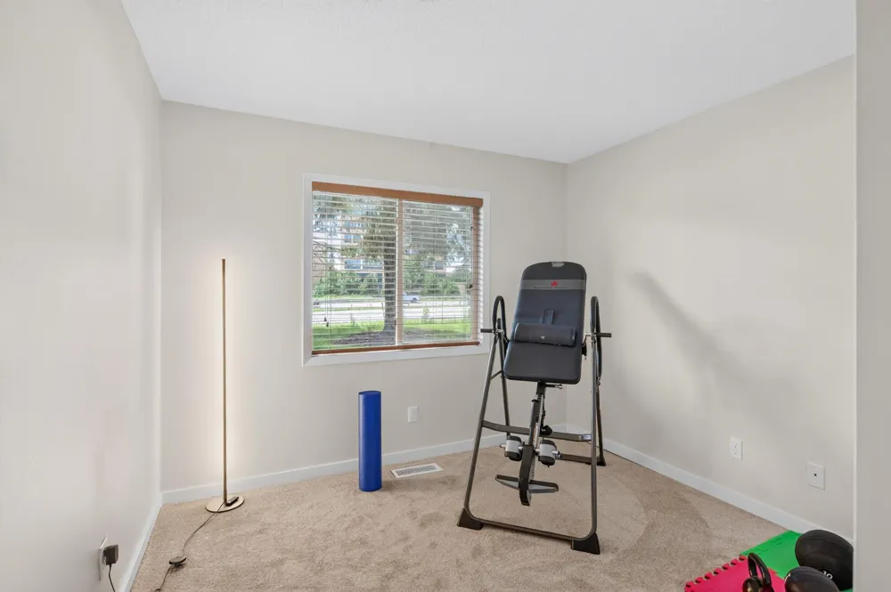 6976 Langford Court Edina, MN 55436