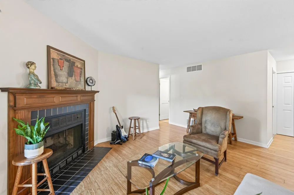 6976 Langford Court Edina, MN 55436