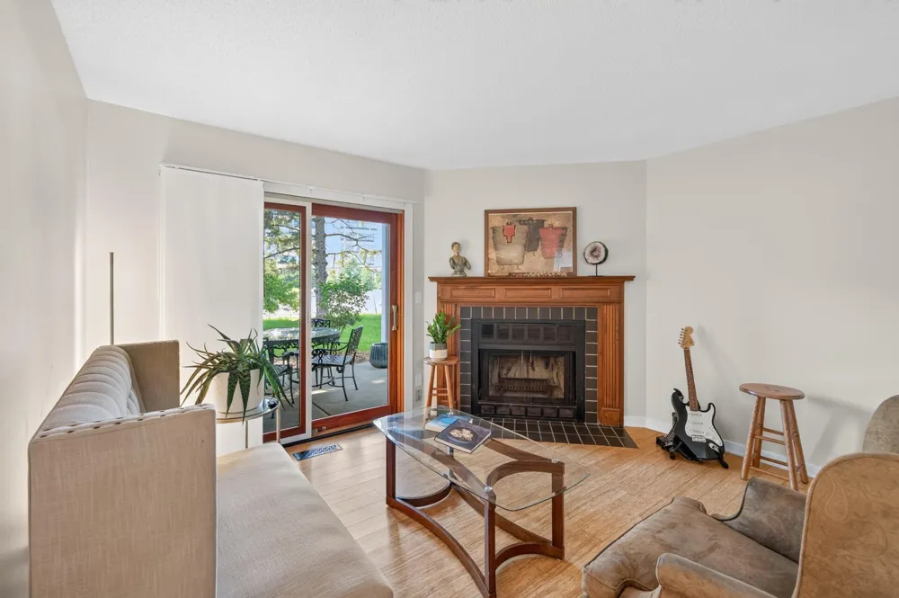 6976 Langford Court Edina, MN 55436