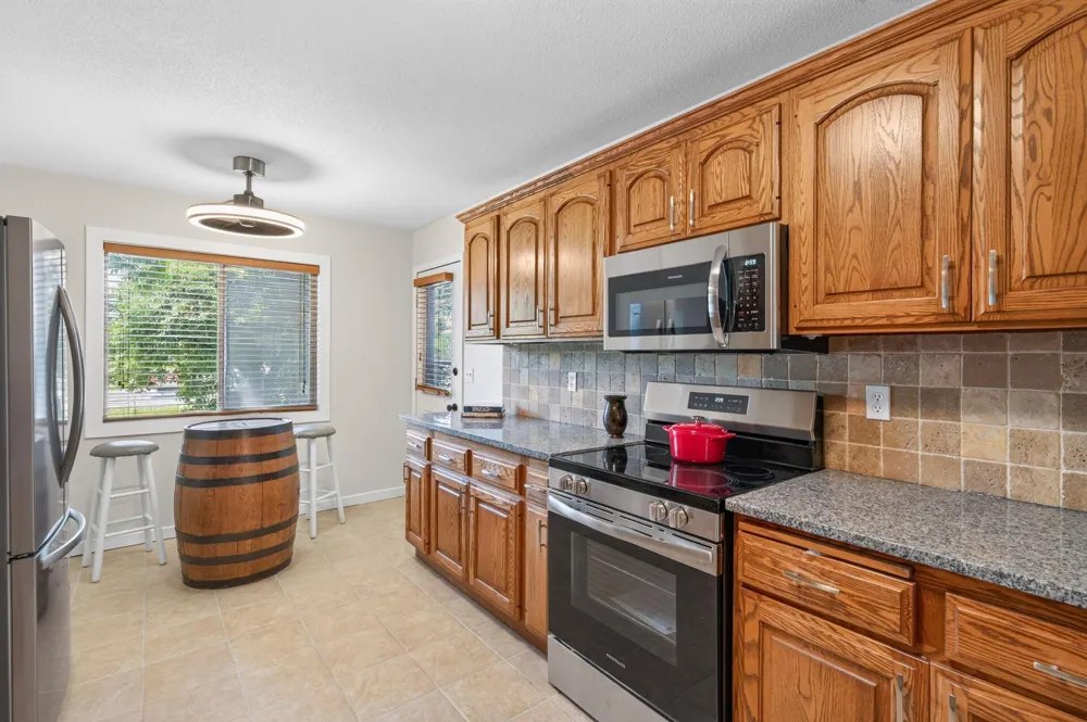 6976 Langford Court Edina, MN 55436