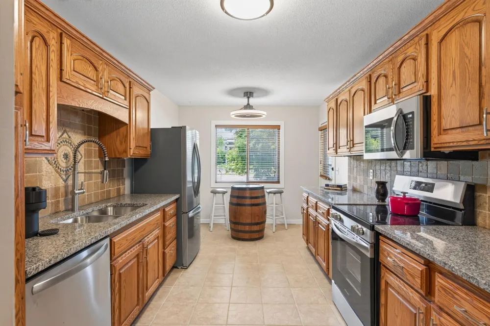 6976 Langford Court Edina, MN 55436