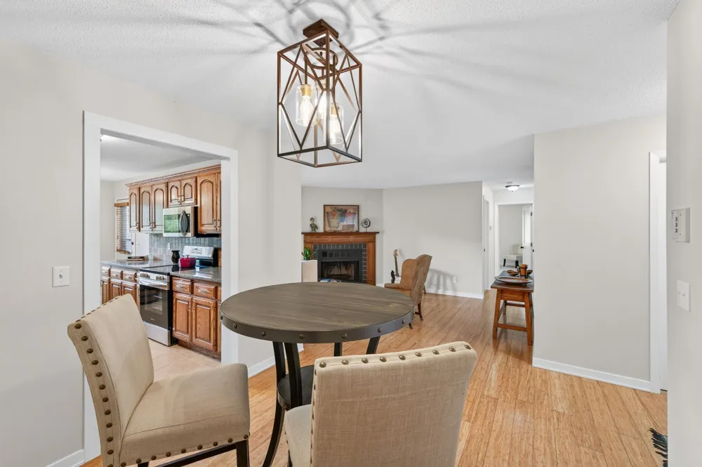 6976 Langford Court Edina, MN 55436