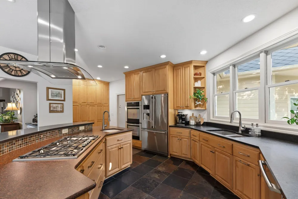 4570 Neal Avenue Stillwater, MN 55082